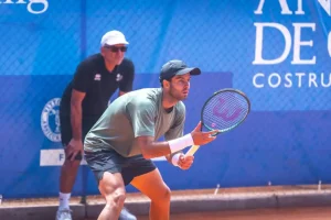 Jornada agridulce en París: Díaz Acosta avanza y Gómez se despide de Roland Garros