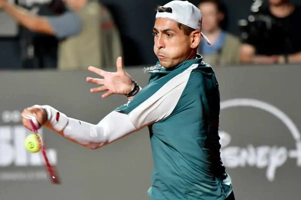 Tabilo se derrumba y se despide de Valencia