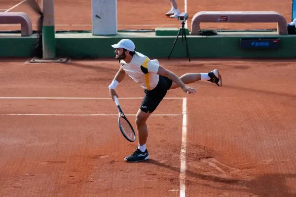 Jornada positiva en París: Moro Cañas y Llamas Ruiz debutan con triunfo en la Qualy