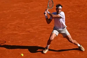 Tomás Etcheverry pierde un partido increíble en Hamburgo