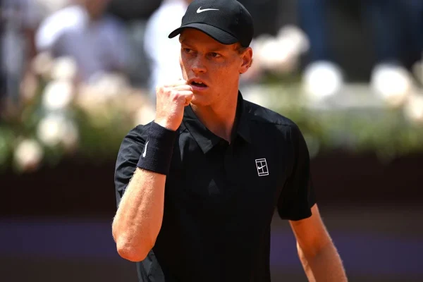 Frío como un iceberg: Sinner atraviesa una semifinal caótica en Roma