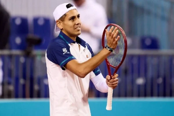 Tabilo recupera su mejor versión y da el primer paso en Valencia