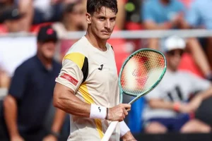 Camilo Ugo Carabelli convierte París en territorio fértil para su mejor tenis