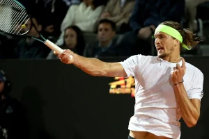 Camino despejado: Alexander Zverev saca pecho en Roland Garros