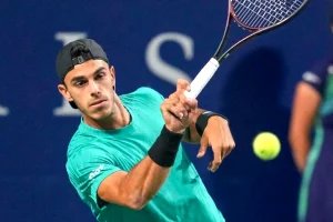 Cerúndolo incorpora a un campeón olímpico en plena gira sobre césped