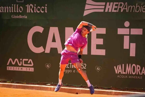Crecimiento imparable: Alcalá levanta el título en el Challenger de Royan