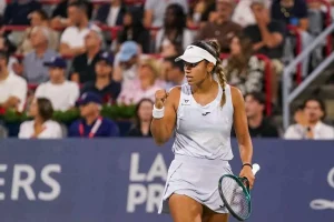 Jessica Bouzas aterriza en cuartos de Nottingham tras el retiro de su rival