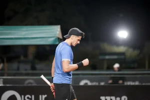 Federico Coria salva una jornada durísima para los argentinos en Wimbledon