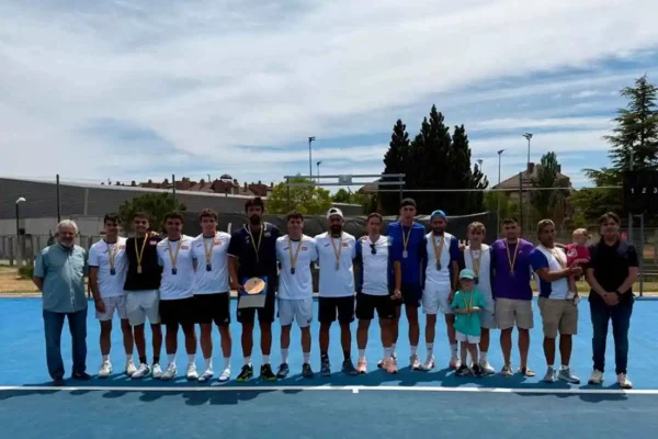 El Club Deportivo Rubén Hernando supera al Club Tenis Ribera en el absoluto por equipos de Castilla y León