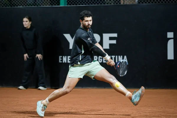Hardt frenó la remontada de Estévez y gritó campeón en Asunción