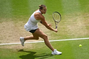 Sabalenka pasa página y comienza con éxito la gira de césped