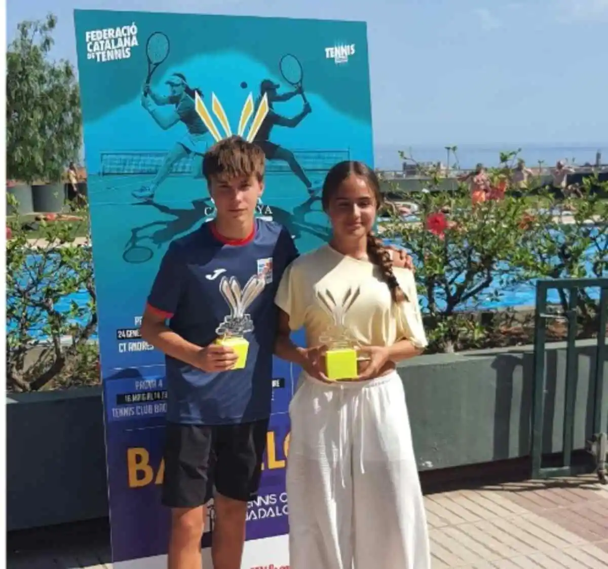 tennis club badalona: mas de 300 participantes y dos titulos para el club en la copa catalunya