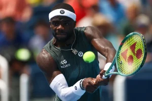 La revancha perfecta: Tiafoe desmantela a Fritz para coronarse en Halle