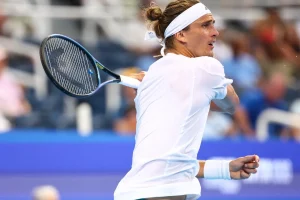 Zverev perpetúa su momento de plenitud en el césped alemán