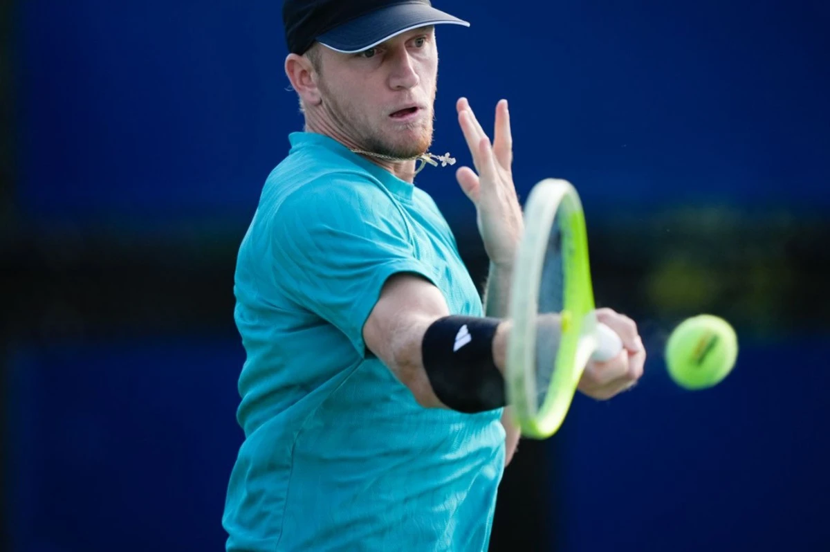 Paliza y a seguir: Davidovich avanza a la tercera ronda de Wimbledon