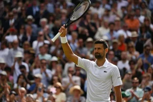 Djokovic lanza una advertencia en Wimbledon tras su pase a octavos
