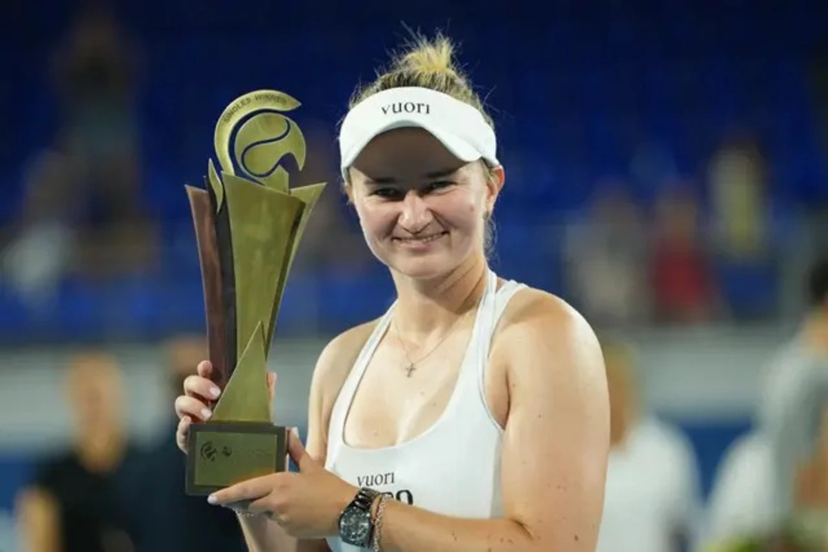 Krejcikova vence a la griega Sakkari y se consagra en Atenas
