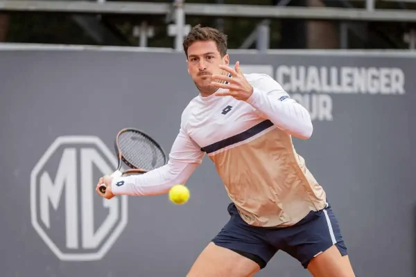Federico Gómez sufre en Umag y se despide en octavos de final