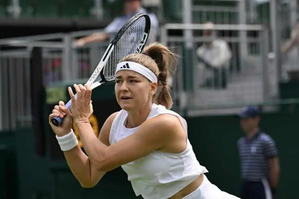 Volando a semifinales: Muchova se mantiene firme en Wimbledon