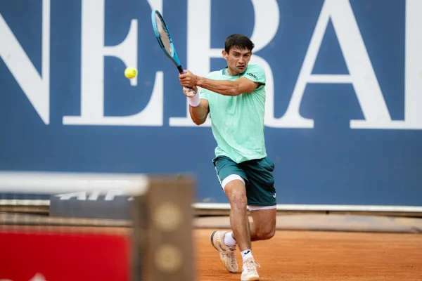 De la ventaja inicial al desenlace más amargo: Fin de la aventura para Navone en Kitzbuhel