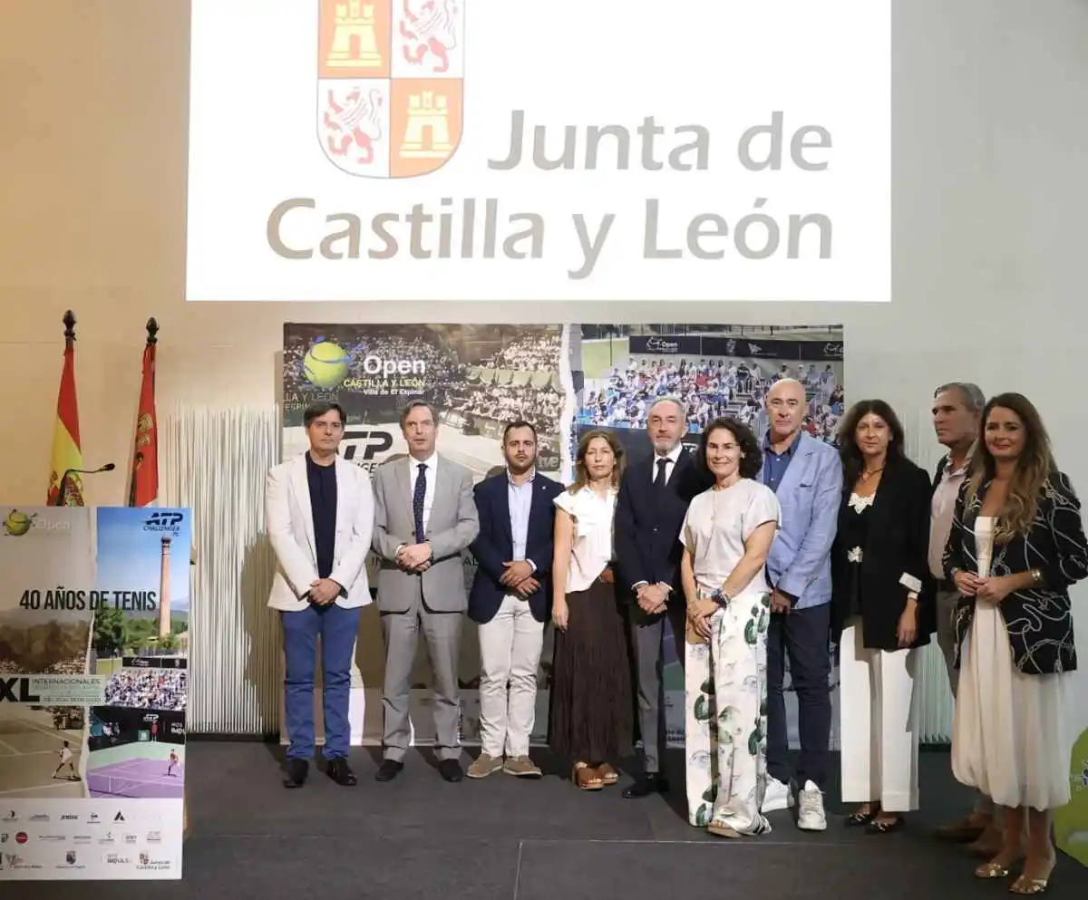 open castilla y leon villa de el espinar: una edicion especial por sus 40 años de historia