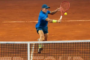 El vendaval de Rublev arrasa con las ilusiones de Báez en Bastad