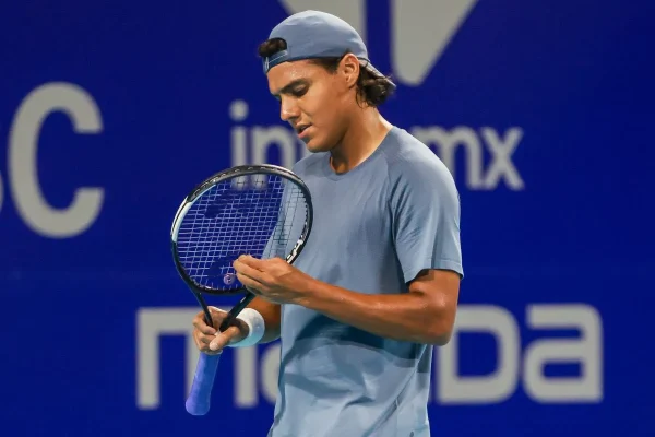 Abierto Los Cabos: Tomic convierte el debut de Hernández en una auténtica pesadilla