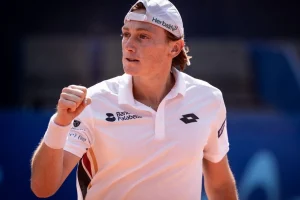 Buse evoluciona sobre pista dura y se consagra en Winston Salem