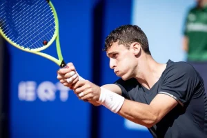Un tiebreak para sufrir, un segundo set para mandar: Cerúndolo pisa firme en Winston Salem