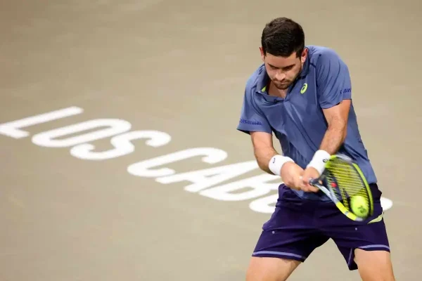 Nicolás Mejía se queda sin premio y cae en una dura batalla en Nueva York