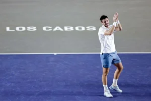 Arthur Gea cumple el sueño de su vida con su primer título ATP