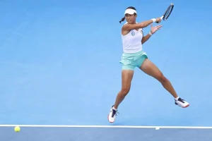 Carol Youngsuh Lee cierra una semana perfecta en Varsovia