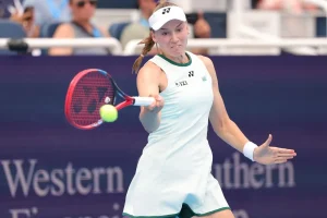 El oficio de Elena Rybakina prevalece en la tercera ronda de Cincinnati