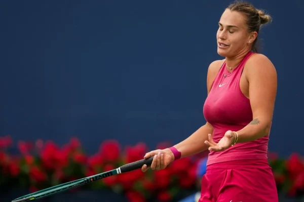 Alexandrova vuelve a ser la pesadilla de Sabalenka y la deja fuera de Toronto