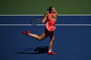 Cumpliendo con su deber: Sabalenka desactiva las alarmas en Cincinnati