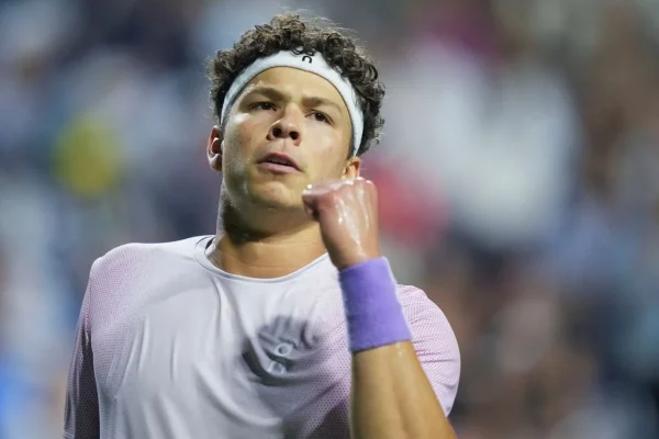 Shelton apaga el fuego de Fonseca y se planta entre los ocho mejores de Montreal