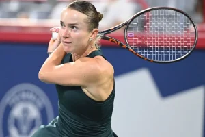 Svitolina pasa del desconcierto a la demolición y se instala en las semifinales de Toronto