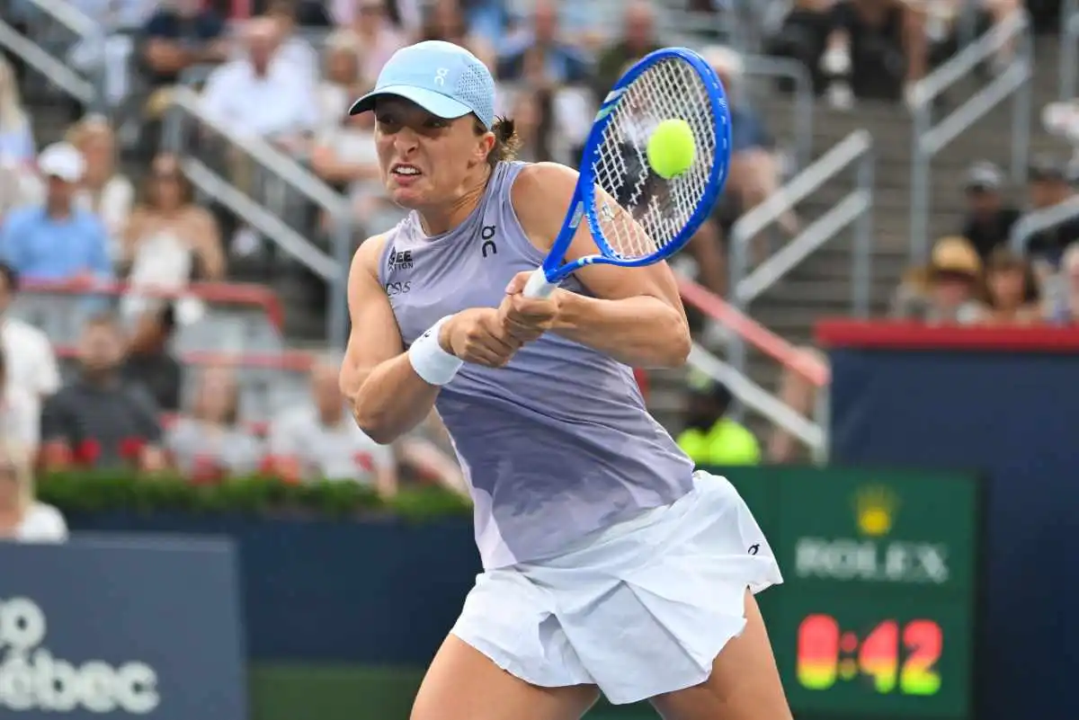 swiatek shnaider wta toronto 2026