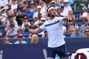 Una remontada feroz condena a Tirante en su histórico debut en el US Open