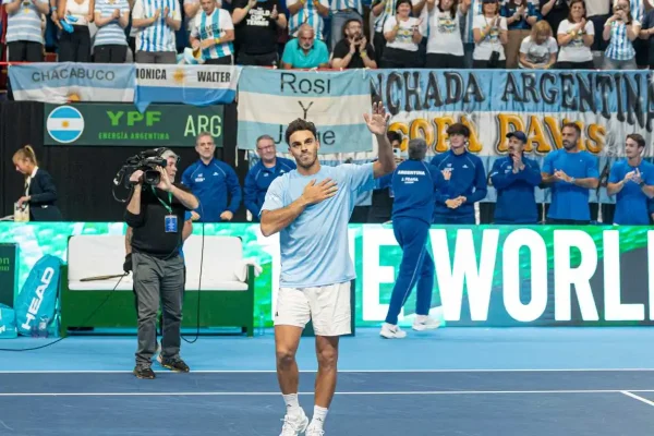 Cerúndolo pone orden en Neuquén: Argentina vuelve a las Qualifiers de la Copa Davis