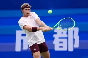 Semana coronada: Davidovich firma el título en el ATP de Chengdú