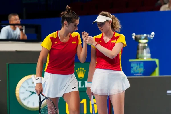 Billie Jean King Cup: Sorribes y Bucsa llevan a España a semifinales