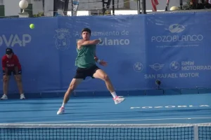 Ivashka se proclama campeón en Shanghai tras una final que pudo caer de cualquier lado