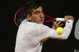 Nueva York le propina un bautismo de fuego a Burruchaga, arrollado por Khachanov