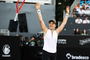Podoroska se hace gigante en Brasil y alcanza su primera final WTA en singles