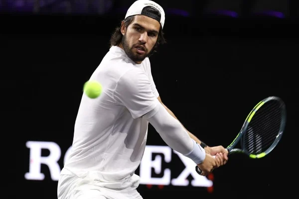 Alcaraz y Shapovalov prometían un partidazo, pero una lesión cambió todo en Tokio