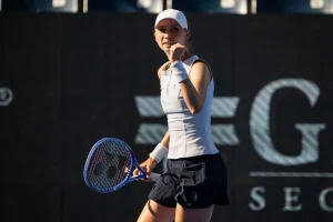 Bucsa pone fin a seis derrotas consecutivas con una gran victoria en Tokio