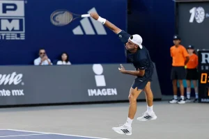 Cerúndolo pierde por primera vez ante Mensik y se despide de Shanghai
