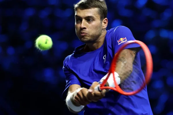 ATP Lyon 2026: La dinámica de Cobolli no da tregua al veterano Wawrinka