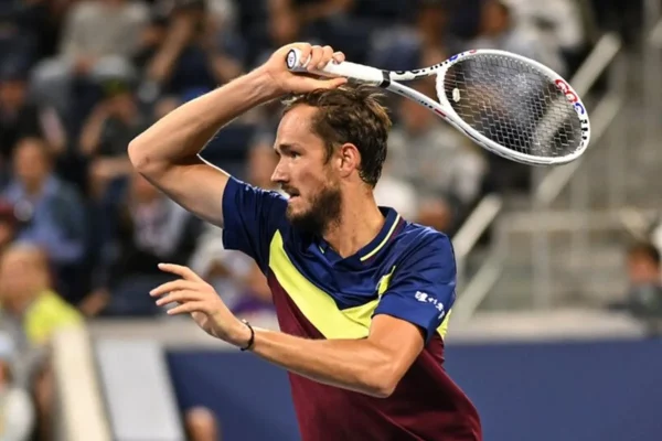El retorno de un campeón: Daniil Medvedev saca pasaje a Turín